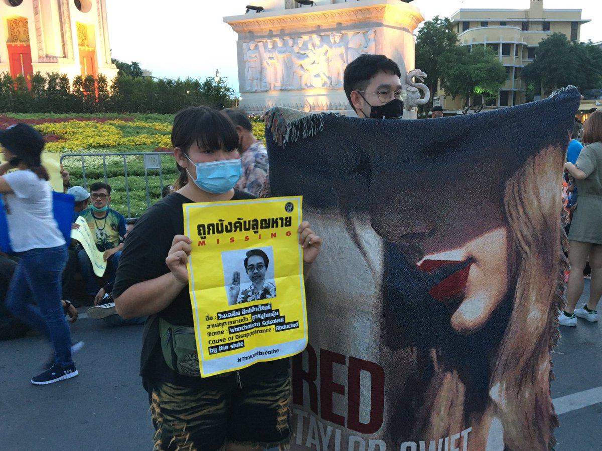 At today’s Bangkok rally, activists also speak up about enforced disappearances of dissidents who have fled overseas and gender and marriage equality.  #WhatsHappeningInThailand  #ขีดเส้นตายไล่เผด็จการ  #ประชาชนปลดเเอก  #OnlyTheYoungCanRun  #savewanchalerm