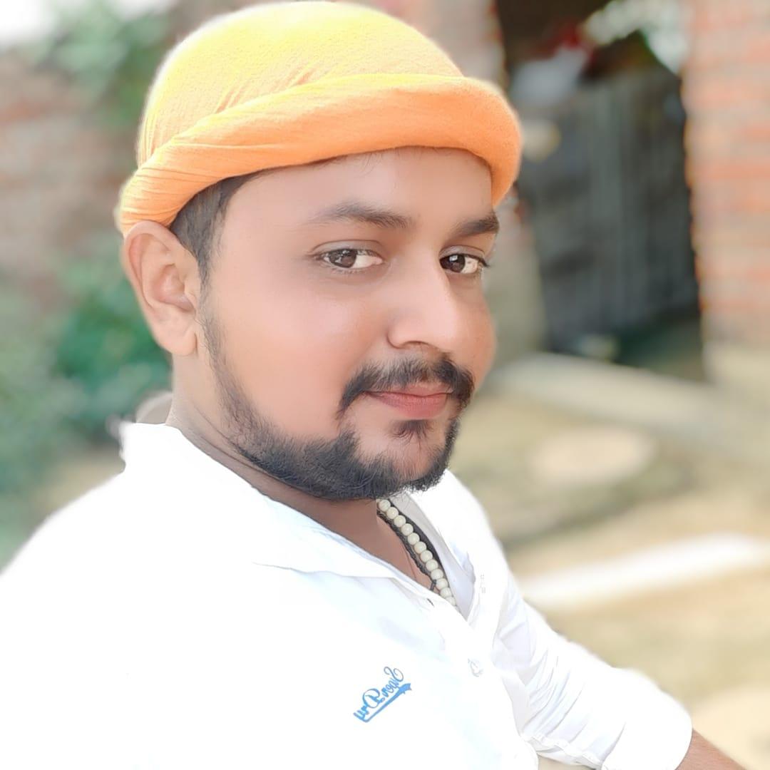Puneets78712164's tweet photo. सभी को नाज है मेरे सुर्ख रंग पे, 

मुझे नाज है उस पर, 

 #जो_लाया_है_सुर्ख_रंग_मुझपर! https://t.co/K8JBnId9e8