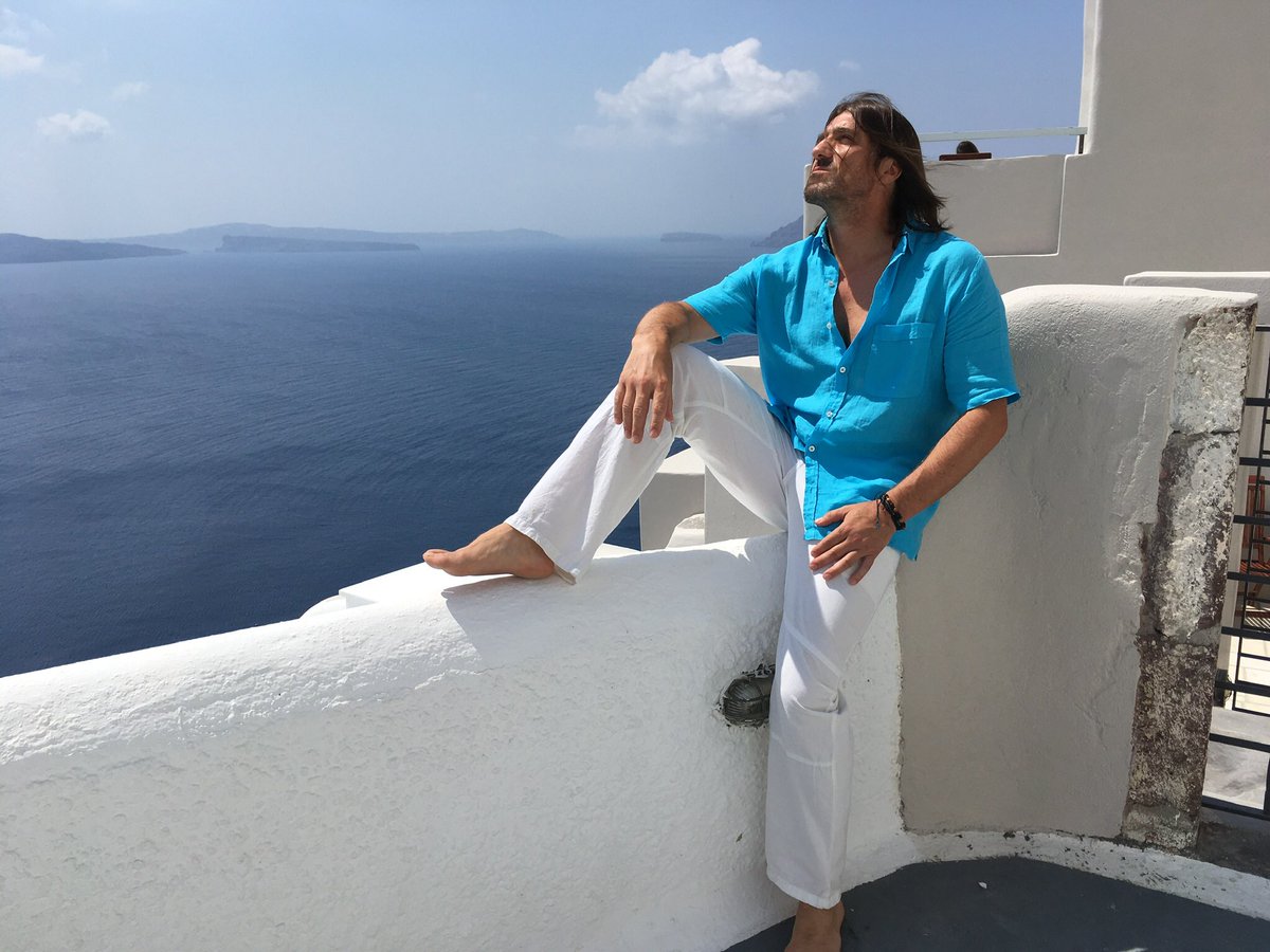 PASCALHENAULT's tweet photo. Greece, Cyclades, Santorini, Caldera, Oia.....🇬🇷😎
#Greece #Santorini #oia #cyclades #Summer2020 #appreciate #free #cyclades https://t.co/i3UFWW8Bxh