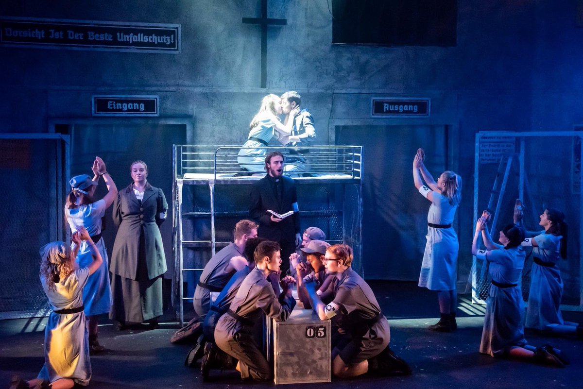 2 years since press night of Spring Awakening 
<a href="/JordanLi_Smith/">Jordan Li-Smith</a> <a href="/MattNicholson/">Matt Nicholson</a> <a href="/MaxHarwood/">Max Harwood</a> <a href="/PJbyDesign/">PJ McEvoy</a> <a href="/GregJordan92/">Gregory Jordan</a> <a href="/BTAOnStage/">British Theatre Academy</a>