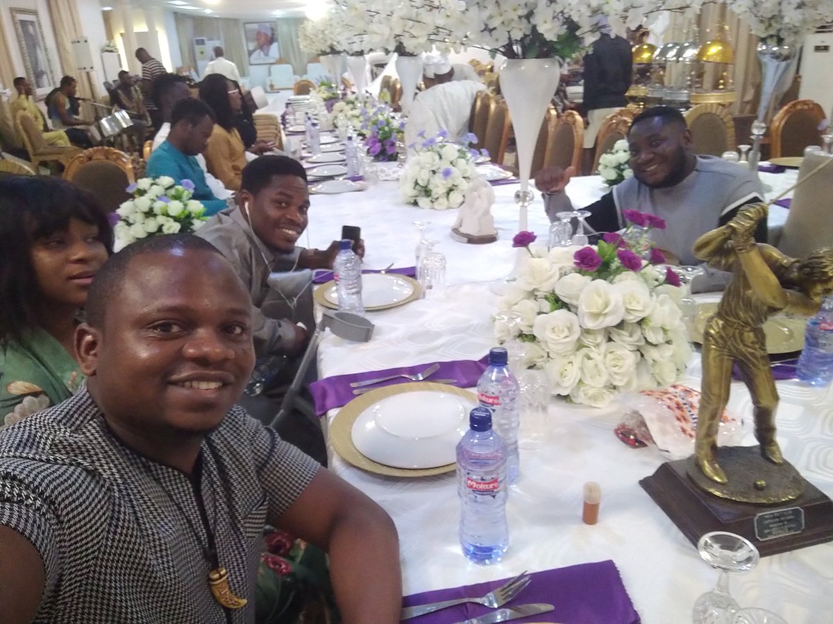 AdewaleYusuf_'s tweet photo. Yesterday, His Imperial Majesty @OoniAdimulaIfe hosted my wife and I at the palace in Ile-Ife. His energy is unmatched. We were together till 00:15 this Morning. I'm amazed at his interest in innovation &amp; his plans.
I'm pleased to announce that I'll be serving on His RAYI board. https://t.co/j4teNkwVlJ