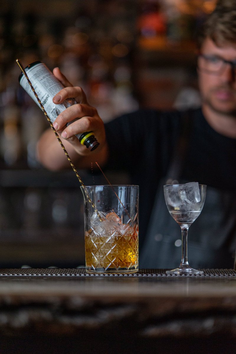 EAUdeVIEbars's tweet photo. Simple ones are always the best.

#Manhattan https://t.co/kqEgxFEZvr