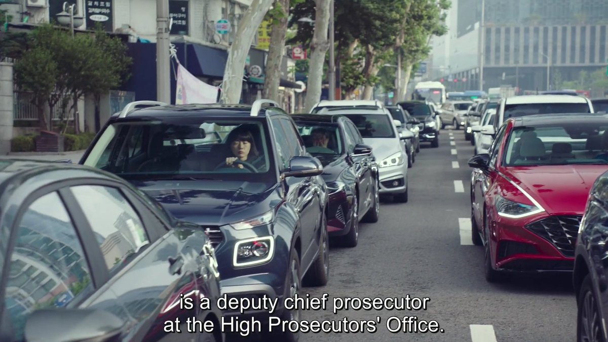 5. (Related to News No.1) The identity of the man who fled a DUI checkpoint last night is a deputy chief prosecutor at the High Prosecutors' Office. The prosecution finds itself under fire once again for moral laxity..