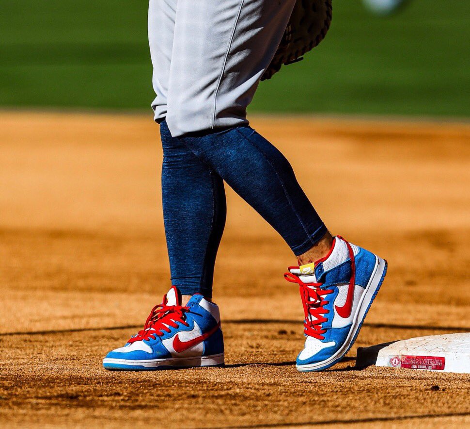 doraemon jordan 1