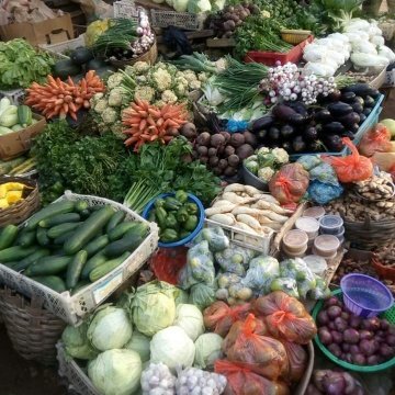 Ayeeshavegs's tweet photo. Hello there!! We sell top quality, fresh fruits and vegetables and also deliver them to your door steps. DM or message 07037438005 to place your orders💕💕💕💕 https://t.co/HMuIOuLDtY