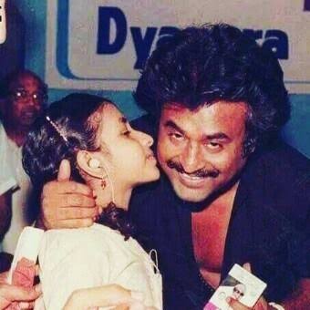 நானும்  @padmapri யும் எப்படி ரஜினி ரசிகைகள் ஆனோம் அதற்கான விதை எப்போது விதைக்கப்பட்டது என்பது பற்றிய thread சில சம்பவங்கள் மட்டுமே இதில் தொகுத்துள்ளேன். இதை எழுதியவர்  @padmapri. அவளின் accountல் problem இருப்பதால் நான் post செய்கிறேன் #45YearsOfSuperstarRajini