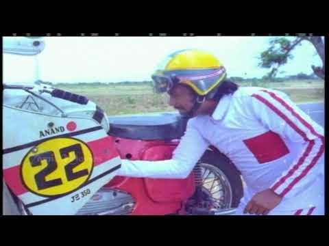 புதுக்கவிதை படத்தில் ரஜினி பைக் ஓட்டுவதை பார்த்துவிட்டு என் அப்பா jawa பைக் வாங்கி ஓட்ட கற்றுக்கொண்டார்.1983 க்குப் பின் அப்பா சென்னையில் செட்டில் ஆகிவிட்டார்.ரஜினி படத்தை ஆல்பர்ட்,அலங்கார், ஏவிஎம் ராஜேஸ்வரி,லிபர்டி தியேட்டர்களில் கண்டு களிப்பார் #45YearsOfSuperstarRajini