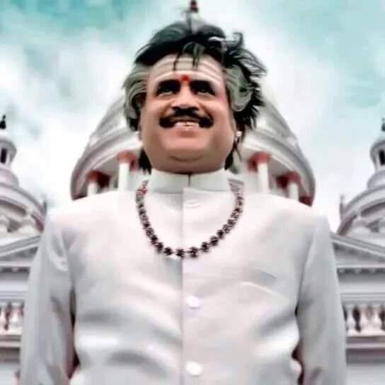 என் பெற்றோர் தனிக்குடித்தனம் வந்த பிறகு பார்த்த முதல் படம் முத்து அன்று முதல் இன்று வரை முத்து படம் போடும் போதெல்லாம் ரஜினியை அடிக்கும் போது கண் கலங்கி விடுவார்.என்னை ஸ்கூலில் விட்டுவிட்டு அம்மா சகோதரிகளோடு சென்று அருணாச்சலம் படத்தை பார்த்தார் #45YearsOfSuperstarRajini