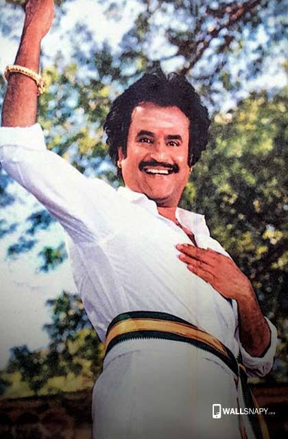 என் பெற்றோர் தனிக்குடித்தனம் வந்த பிறகு பார்த்த முதல் படம் முத்து அன்று முதல் இன்று வரை முத்து படம் போடும் போதெல்லாம் ரஜினியை அடிக்கும் போது கண் கலங்கி விடுவார்.என்னை ஸ்கூலில் விட்டுவிட்டு அம்மா சகோதரிகளோடு சென்று அருணாச்சலம் படத்தை பார்த்தார் #45YearsOfSuperstarRajini