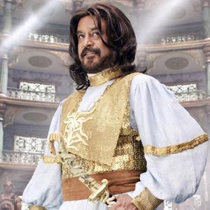 நாங்கள் நினைவுதெரிந்து ரஜினி ரசிகர்கள் ஆன தருணம் படையப்பா படத்தை உறவினர்களோடு சேர்ந்து 17 பேர் வித்யா தியேட்டரில் பார்த்தபோது தான்.எங்களின் முதல் fdfs படம் சிவாஜி தான்.ரஜினி படம் fdfs என்பது வாழ்வில் மிகப்பெரிய சந்தோஷத்தைத் தரும் என்று உணர்ந்த தருணம்  #45YearsOfSuperstarRajini