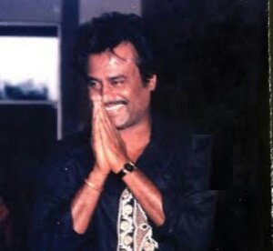 எங்கள் பரம்பரையில் நாங்கள் 4காம் தலைமுறை ரஜினி ரசிகர்கள்.அதே ரத்தம் அப்படித்தான் இருக்கும். ரஜினி படம் பார்க்க எப்படி ஆர்வத்தோடு செல்வமோ அதேபோல் அவருக்கு வாக்களிக்க நாங்கள் மட்டுமில்லை ஒட்டுமொத்த தமிழகமும் ஆர்வத்தோடு காத்து கொண்டிருக்கிறது #45YearsOfSuperstarRajini