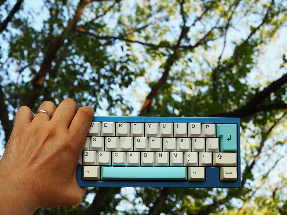 Title : 昼と夕方の間 Name : EQUINOX Keycaps : GMK Oblivion v2