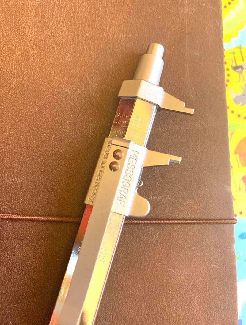 CircleplusHK's tweet photo. Like an army knife, Cleo Skribent Messograf ball pen is a multifunctional pen.  
Not only a pen, it is a vernier caliper, a ruler, but also thread scale and tire gauge for measuring tires up to 90 mm. https://t.co/nrzAW0mD77