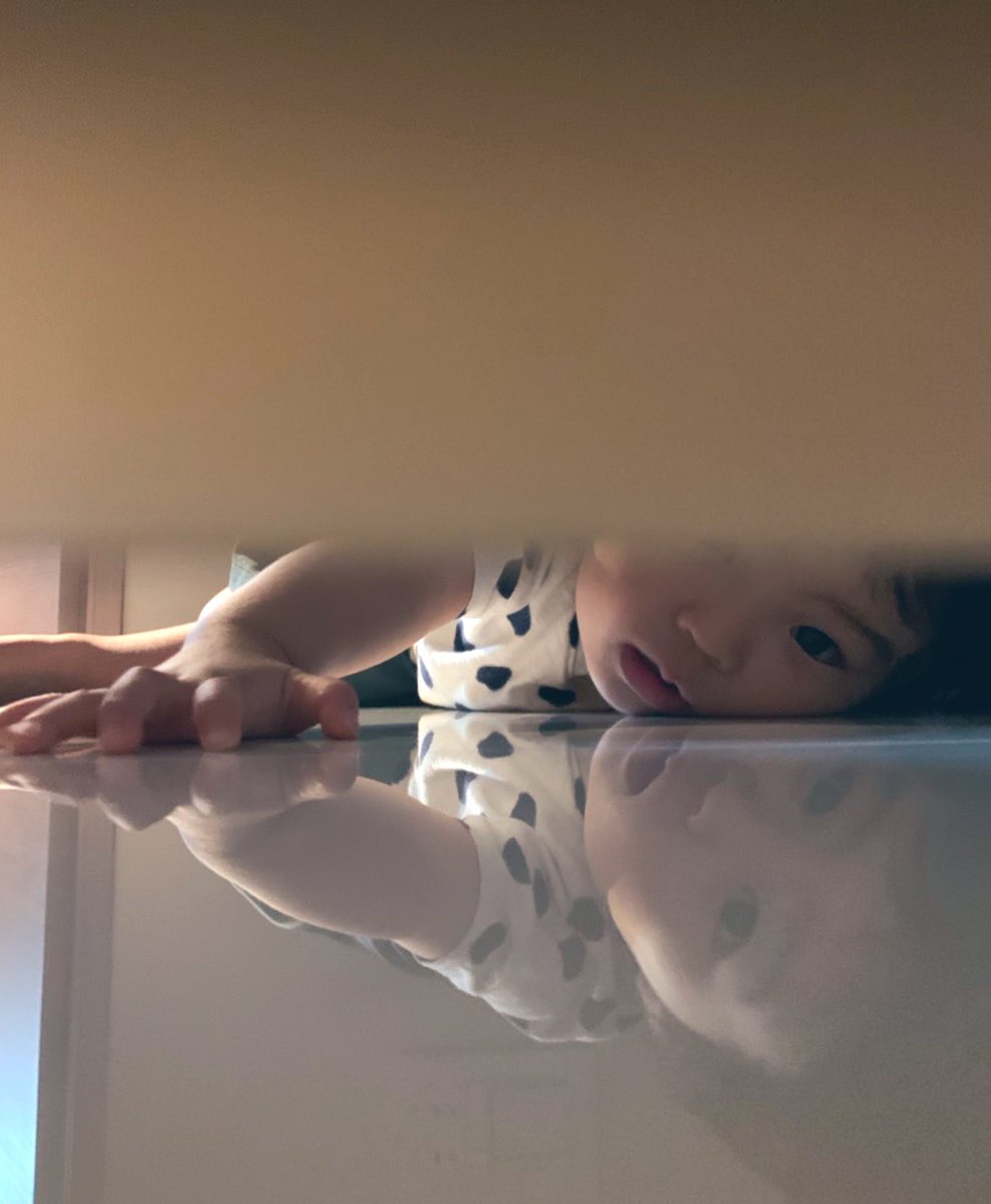 YukiAnzai's tweet photo. トイレを覗く趣味を覚えてしまった娘、どうやってアンラーニングさせよう…🚽 https://t.co/xFGTcBbKl6