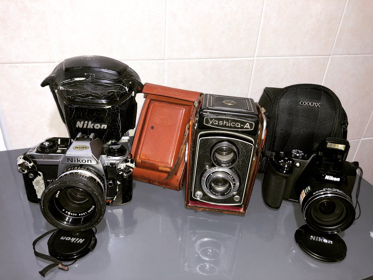 Three generations of cameras finally made obsolete by the smartphone...
#YashicaA 1960s #NikonFG20 1980s #NikonCoolpixP530 2010s