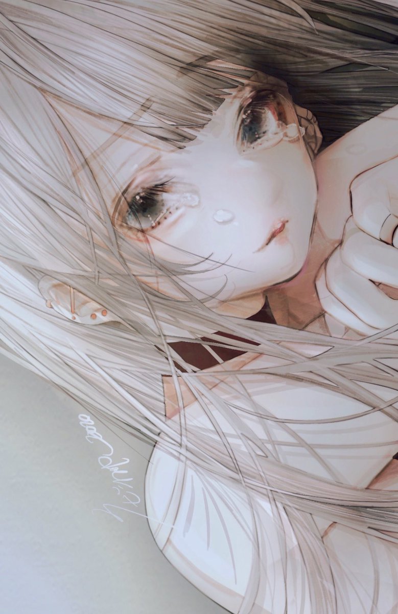 「off White 」|ケビンばやしのイラスト