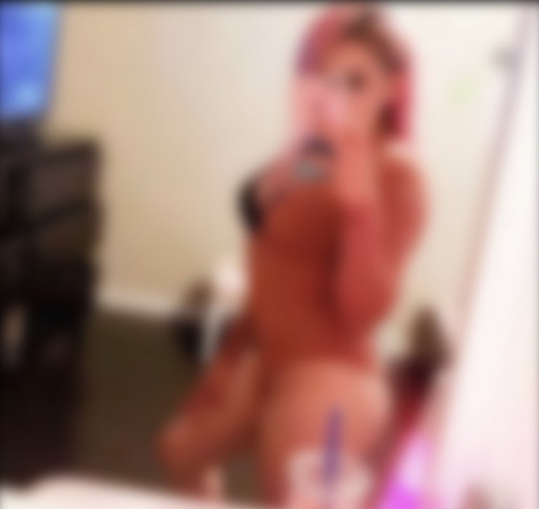 Cleostar3's tweet photo. @nosebleedfitzz @LetsGo_Meggo Come stay tuned with me😏🍑 https://t.co/0C8gdE8wS2 https://t.co/JgM1L5U4DB
