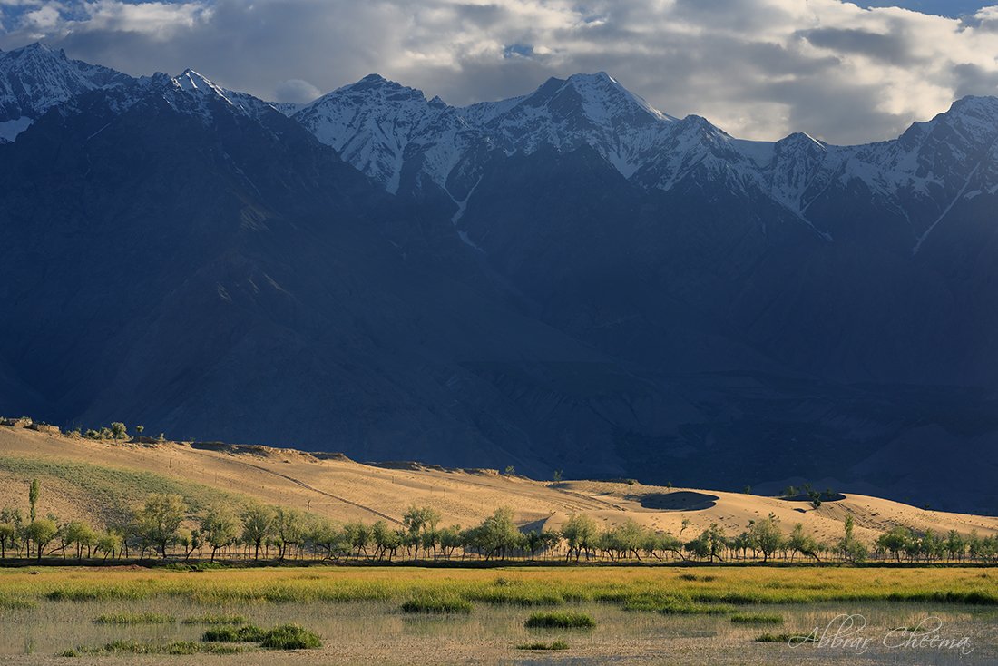 Abbrar's tweet image. Katpana desert and lake, Skardu, GB, Pakistan
Please retweet to promote Pakistan.
#EnRoutePakistan #Pakistan #GilgitBaltistan