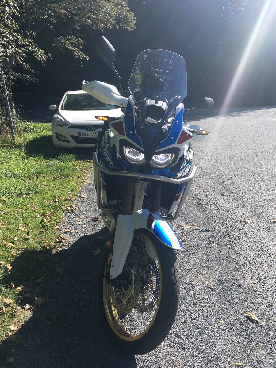 N0bo_'s tweet photo. Sunday, nice weather, what else you could possibly do https://t.co/oPGYXZ9A81