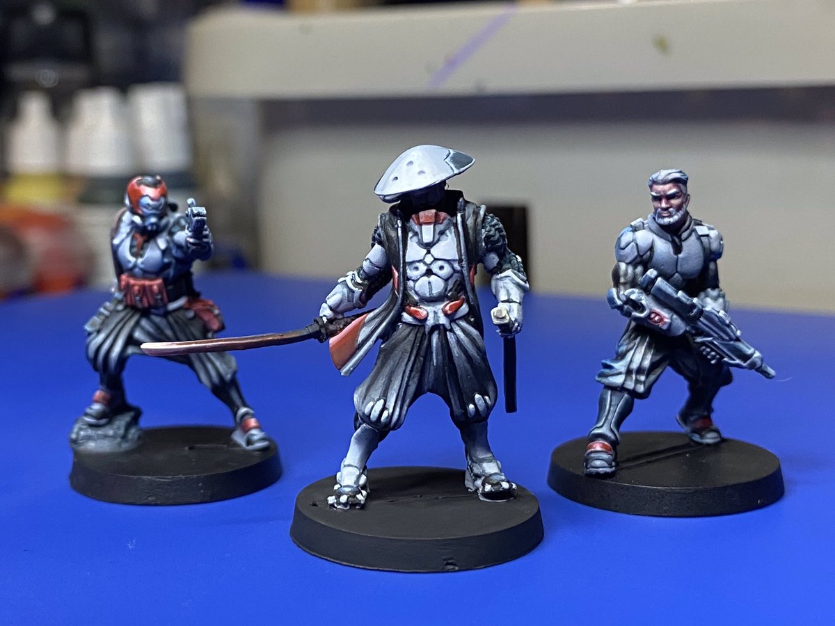 Slowly making my way through the first batch of #infinitythegame miniatures i got. I serious love Infinity so much! #paintinginfinity #paintingminiatures #paintingminis #corvusbelli #infinityjsa #infinityn4 #japanesesecessionistarmy