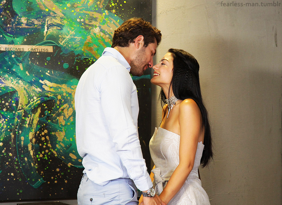 asioigle2013's tweet photo. @divinity_es @telecincoes Estupendo se lo merece 👏👏👏👏 ahí estaré para vera boda #Habitacion309 #no309 #LalOn #FurDem #DemFur #DemetÖzdemir #FurkanPalalı https://t.co/Fzzj4PrUQD