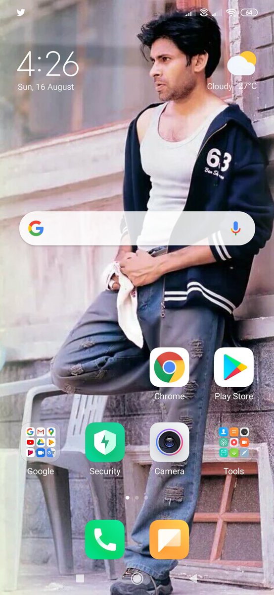 pakkakimingey's tweet photo. My Phone wall paper since long. Eppudanna confidence levels low ga unte I just look at this. Edo miracles jarguthai ani cheppanu but it gives me some positivity. 

 #PawanKalyanBirthdayCDP https://t.co/rNYadfl1cY