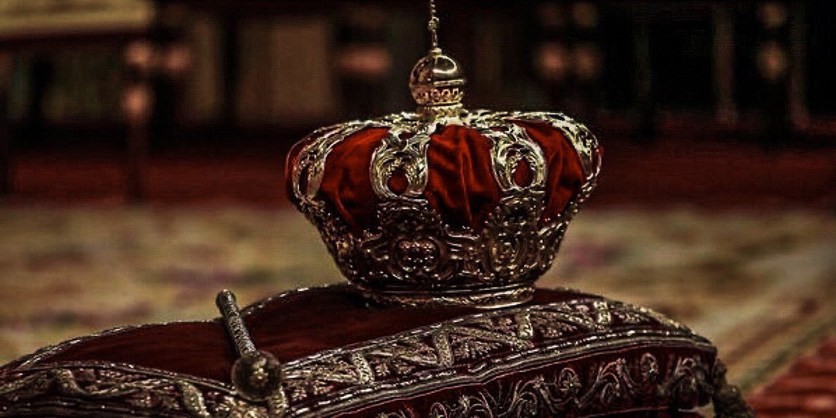 monevorte's tweet photo. ㅤ

       gündüz, gece, aydınlık, karanlık. nefes aldım, nefesimi kesti, çokça dövüştük, bolca gülüştük. bir, bin, bir milyon... dünya üzerinde milyarlarca gülüş var ve benim gördüğüm sadece onun alaylı, güzel gülüşü. bir kenarda ölüme vardığımda dahi o gülüşü izleyeceğim. https://t.co/pcQXpzmOQN