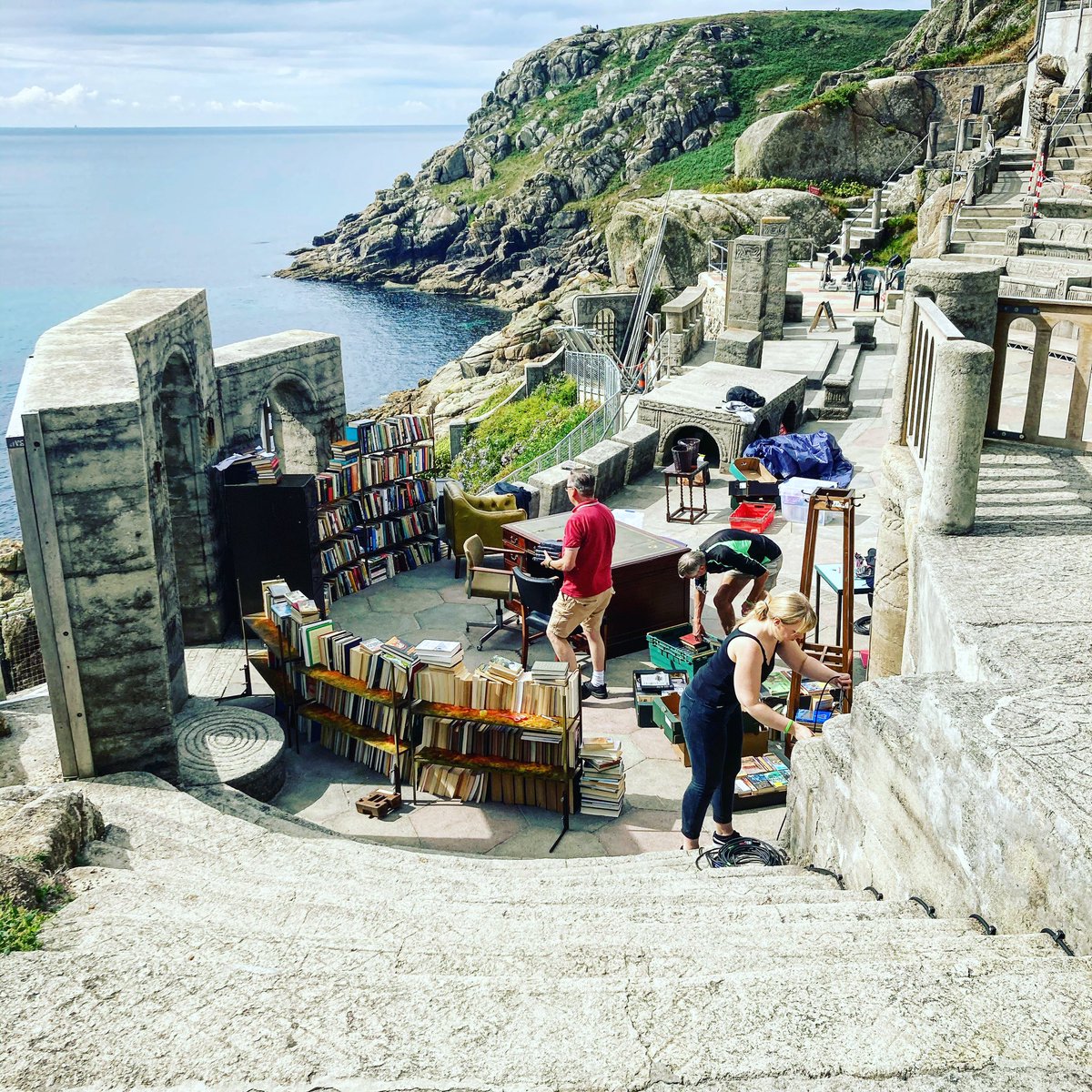 Set building in progress. 9000 + books with pic taken from backstage @EducatingRitaUK @minacktheatre