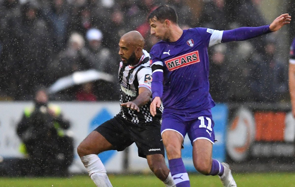 Committed defensivelyIf he’s an creative player, he’s also very disciplined on the defense end, with good positionning and workrate. He made 4,4 interceptions at Accrington and 1.2 per 90 mins at Rotterham. He also made 2.1 tackles per 90 min in 2019-20