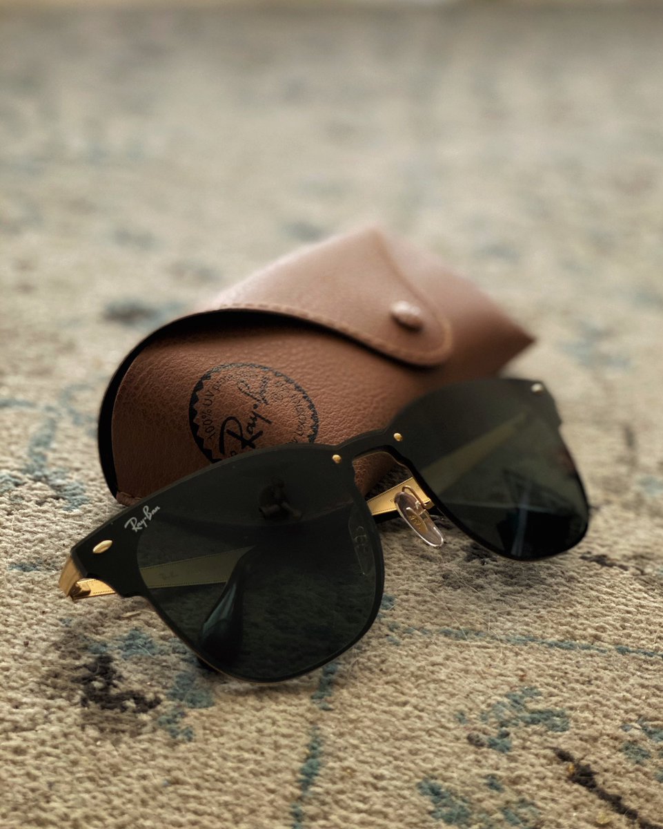 Sunday giveaway time...

I’ve got a pair of Ray-Bans up for grabs. If you think these would suit you, retweet this tweet to enter the draw.

A winner will be selected at random and announced around lunchtime tomorrow. Good luck! 😎🎉