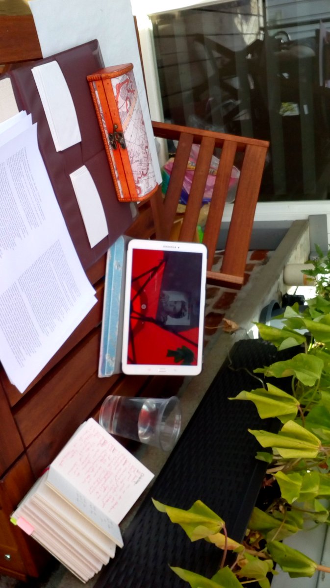 Janes_Writing's tweet photo. Die Arbeit an #Reality2 geht weiter. Ich überarbeite für den 2. Draft. Hintergrunddetails müssen geklärt werden.
Titel und damit der Hashtag haben sich geändert: es geht ab jetzt um #Reaplica https://t.co/Khg3XBFwUI