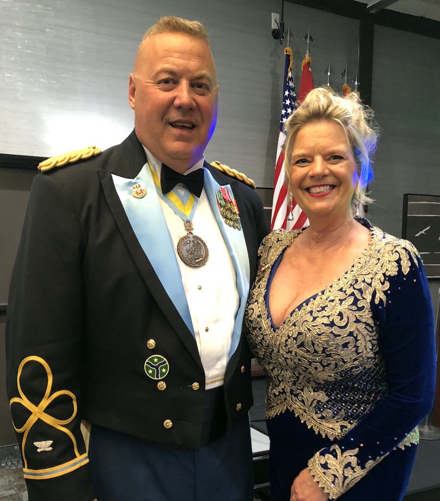 WarnerRoss5's tweet photo. 34 Years 🎂and still going stronger! My best Battle Buddy!! Happy 34th Anniversary!! See ya soon! https://t.co/OowkAskqST