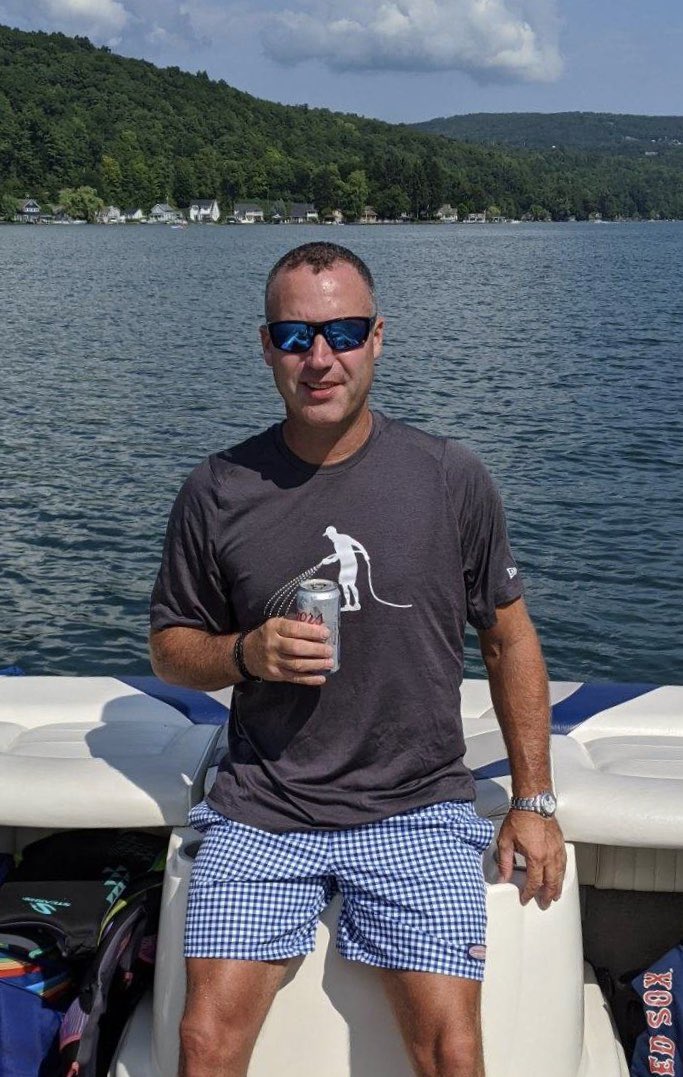 turfguyandgal's tweet photo. Turf Guy, Scott Wheeler @FTOhort hanging out on the water enjoying a beverage. Thanks, Scott! https://t.co/4Qa4u8LifD