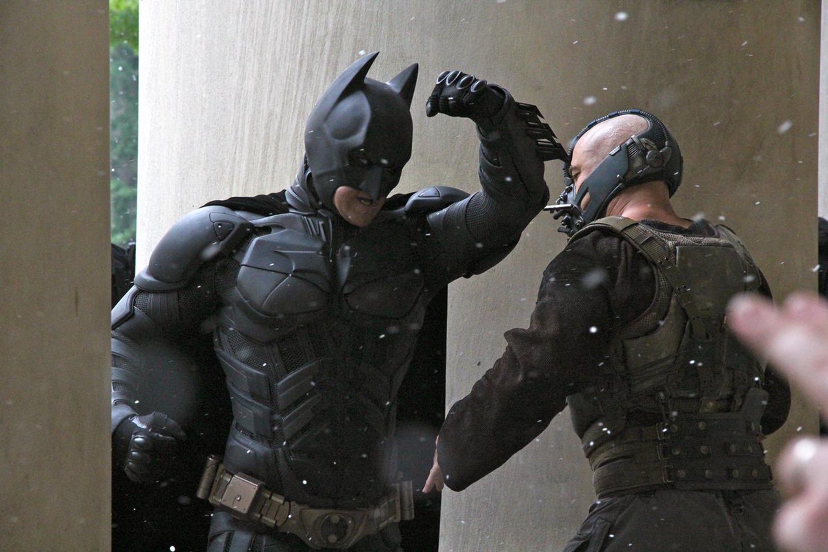 BobbyHanton's tweet image. This time 9 years ago I was in Pittsburg, LA and NYC shooting The Dark Knight Rises it wasn’t even hot in the Bat Suit I wish it was hotter if anything!! 🤥 Epic memories 🦇 🙏🏽⠀⠀

Huge respect &amp;amp; thanks to the entire Stunt Team and crew! 💪🏽⠀⠀
⠀⠀
#Tbt #Batman #TomHardy ⠀⠀