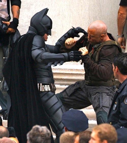 BobbyHanton's tweet image. This time 9 years ago I was in Pittsburg, LA and NYC shooting The Dark Knight Rises it wasn’t even hot in the Bat Suit I wish it was hotter if anything!! 🤥 Epic memories 🦇 🙏🏽⠀⠀

Huge respect &amp;amp; thanks to the entire Stunt Team and crew! 💪🏽⠀⠀
⠀⠀
#Tbt #Batman #TomHardy ⠀⠀