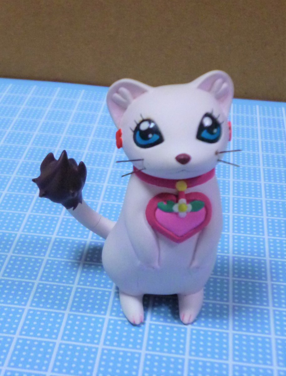 又由 またよし 無いからスクラッチしました しあわせソウのオコジョさん コジョルー 懐かしい オコジョさん のアニメ版テコ入れキャラw コジョルーです 昔の物なので随所にヒビ割れが