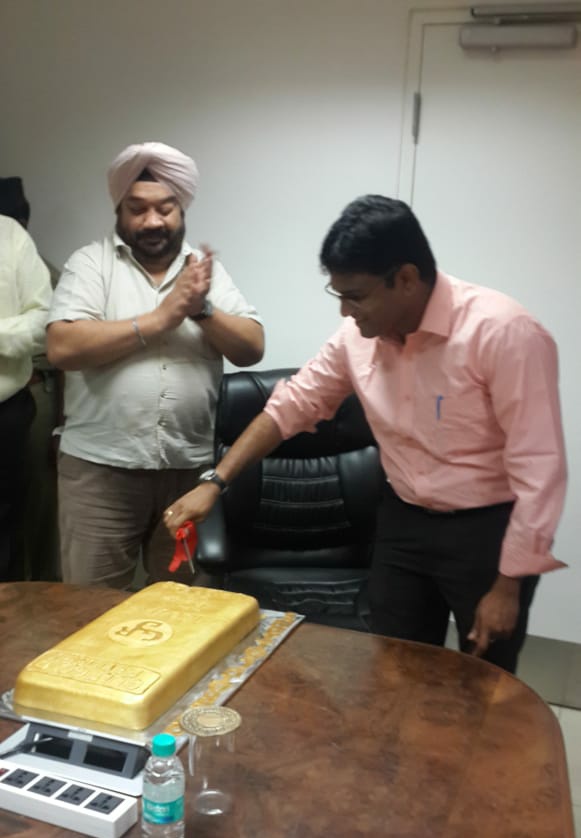 In 2014 I was posted at CSI Airport Mumbai. That Year, we at Mumbai Customs seized over 1000 kilos of Gold. A record haul of gold for any Airport. (Still unbroken!)This is how we celebrated that glory! A special 10 kilo cake made in the shape of a gold bar. #OldMemories