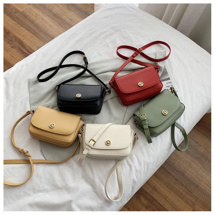 mellowxbag's tweet photo. [พร้อมส่ง] 🏁 Lindsey Bag ✨⁣
กระเป๋าหนัง PU แบบหนา คุ้มมาก ใส่ของได้เยอะ ⁣
🏁 ใส่มื��ถือรุ่นพลัส , กระเป๋าใบยาวได้
🏁 ทำจากหนัง PU กันน้ำ ซับในด้วย Polyester⁣
🏁 สายปรับความยาวได้⁣
🏁 มี5สี ขาว ดำ เหลือง แดง เขียว⁣
🏁 390฿ free reg. ⁣ https://t.co/ujPG94a2Ka