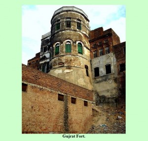 *Thread #8*Thread on forts of North Punjab.This thread will be covering 26 forts, not including forts from Rawalpindi Division which has been covered in a separate thread.I hope to introduce people to forts they haven't heard of. #forts #castles #beutifullpakistan