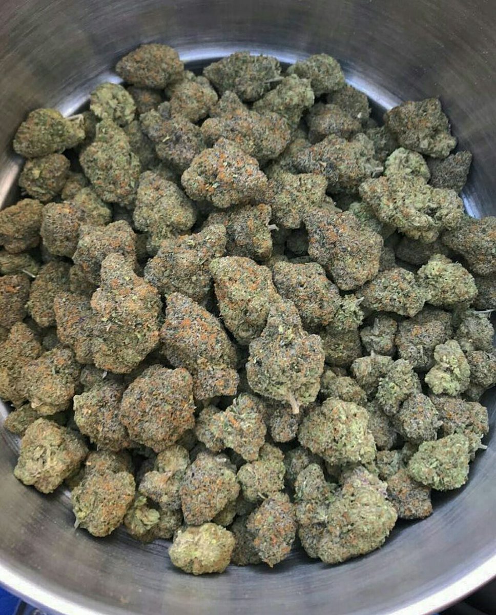 #HighTimes #highlife #smokinghigh #WeedLovers #smokinghigh #CannabisCommunity #smokingeveryday #cannqbissativa