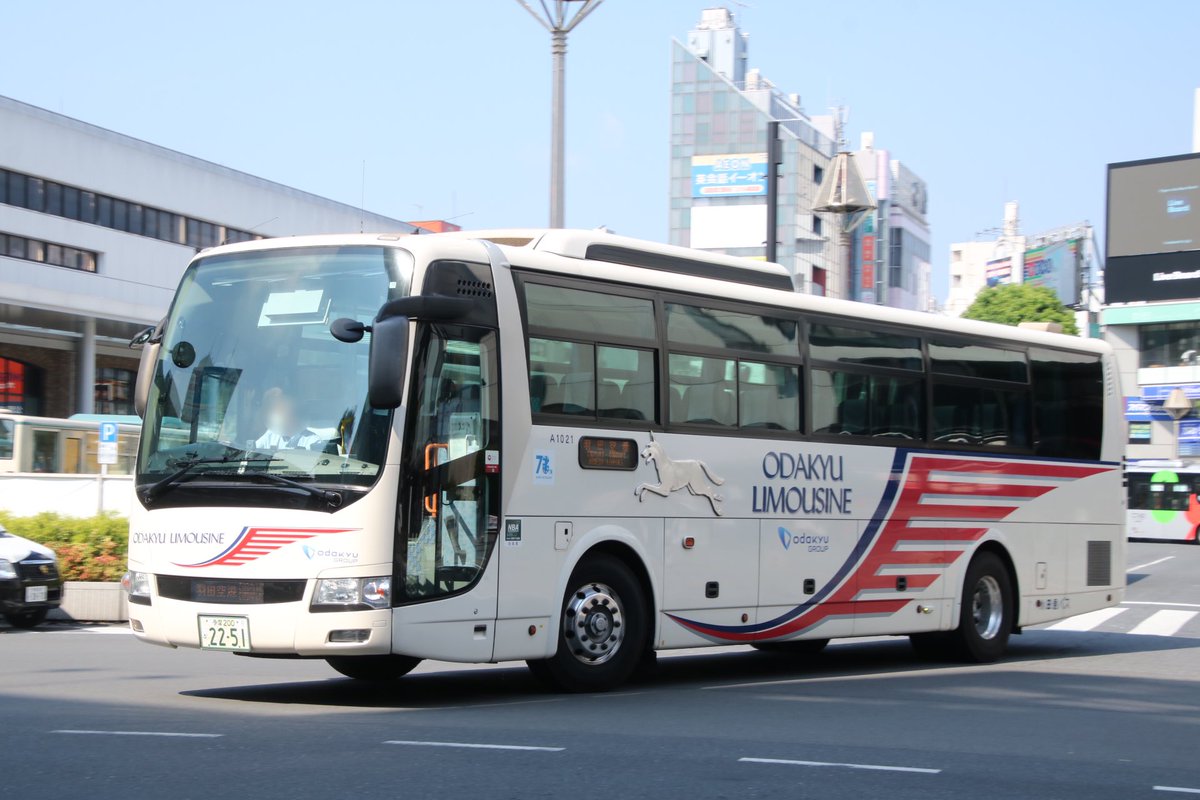 𝑴𝑰𝑶𝑨𝒁𝑼 08 16 西武バス A0 186 上石神井 小田急シティバス A1021 羽田空港行き 関東バス 131 武蔵野 お台場 大江戸温泉物語行き 吉祥寺駅 99年式のセレガは まだまだ現役です