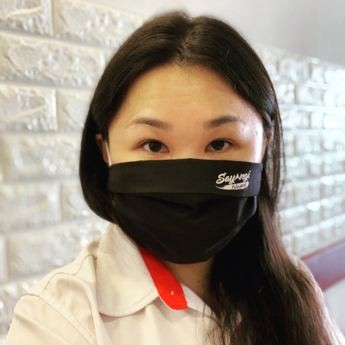 WongShuQi's tweet image. The black colour #SayangiKluang #ClothMask