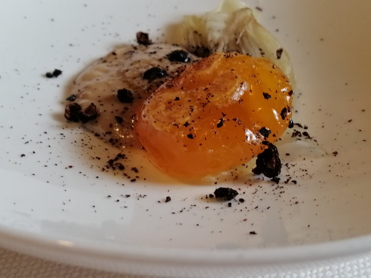 LaConsiglieria's tweet photo. .@guideMichelinFR
Una cartolina d'autore da #Sappada #cremadipatate e colatura; melanzana, ricotta e gazpacho; tuorlo d'uovo marinato, finocchio e foie-gras #laite 1* #chef #FabriziaMeroi
@viaggimperfetti @Barbaga3Gaetano @cittameridiane @OriettasRecipes @rivierafriulana https://t.co/2nVyu4loej