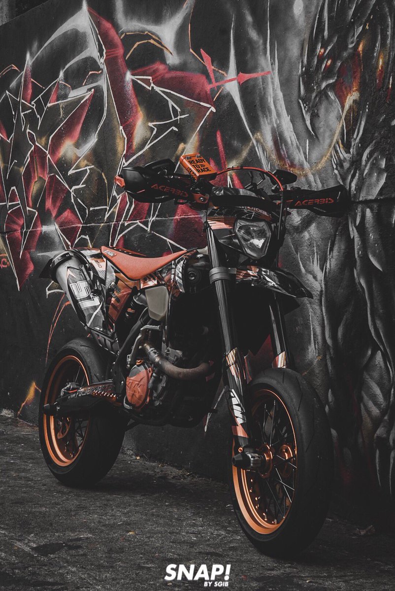syukSJ's tweet photo. The merecik recik KTM 350 🥺
.
Interested in photoshoot? Pm us at @SGInstaBikes 🥰
.
Owner: Astrawala 👀 https://t.co/LJkzncc4KN