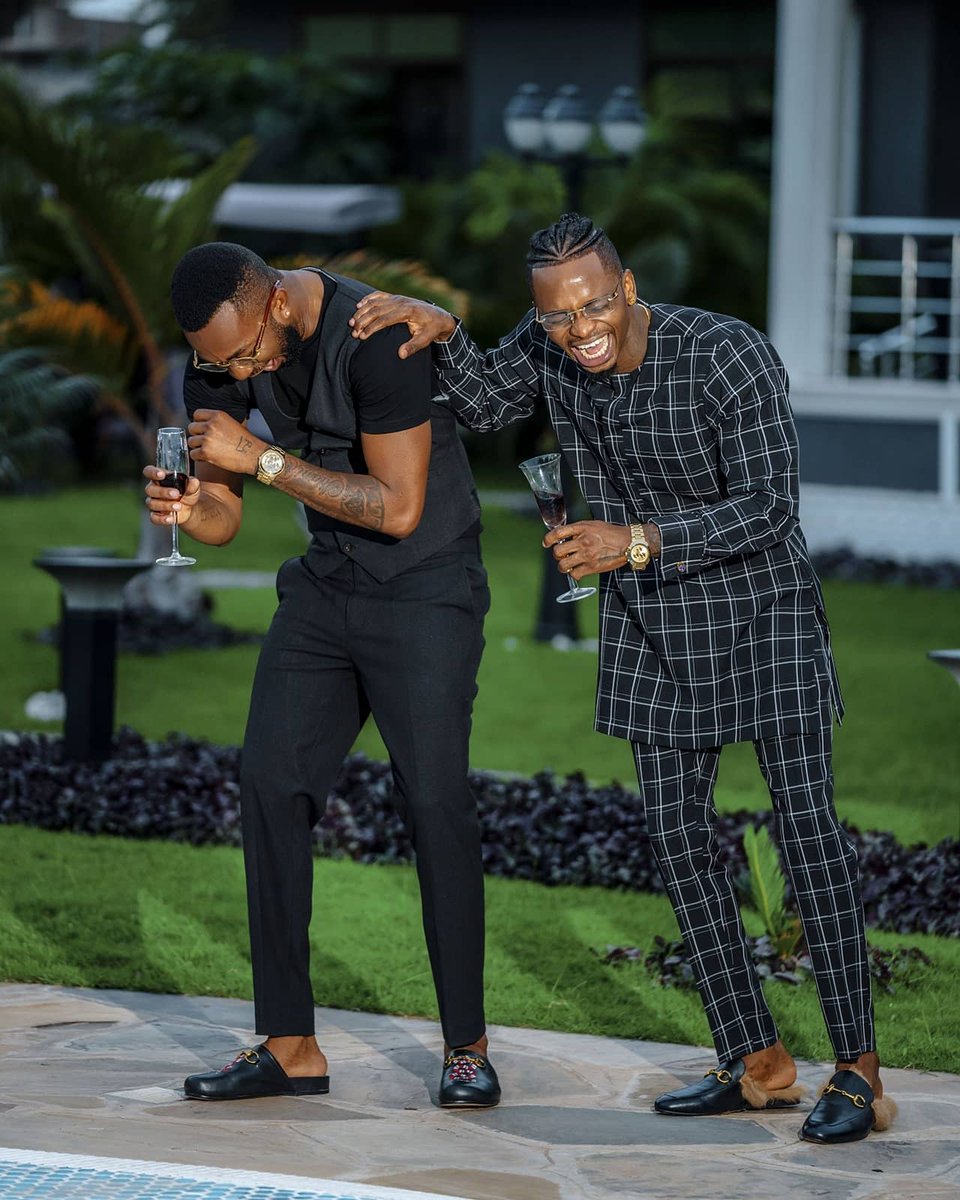 diamondplatnumz's tweet photo. I got an Opportunity to celebrate privately my brother  birthday at my house today.... i told him how Excited i am for the World to hear his first ALBUM after the Launch at HYATT REGENCY Tonight #CHANGESAlbum....🦅 https://t.co/MMJEffY7Nx