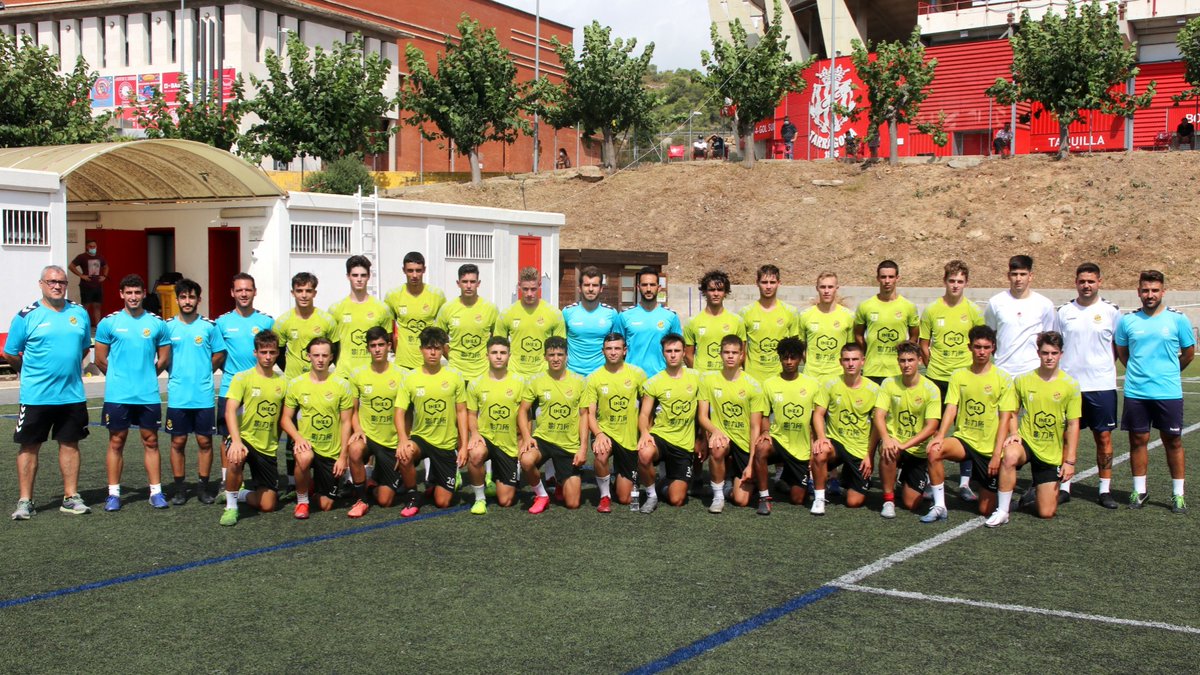 NASTICTARRAGONA's tweet photo. FUTBOL BASE | 🔛 El Juvenil A inicia el curs 2020-2021

➡ https://t.co/52FXrNzODH
🧬 #PlanterGrana

➡ https://t.co/OACkAeKibi
✊🏼💨 #MotorGrana https://t.co/kuw1dN83qn