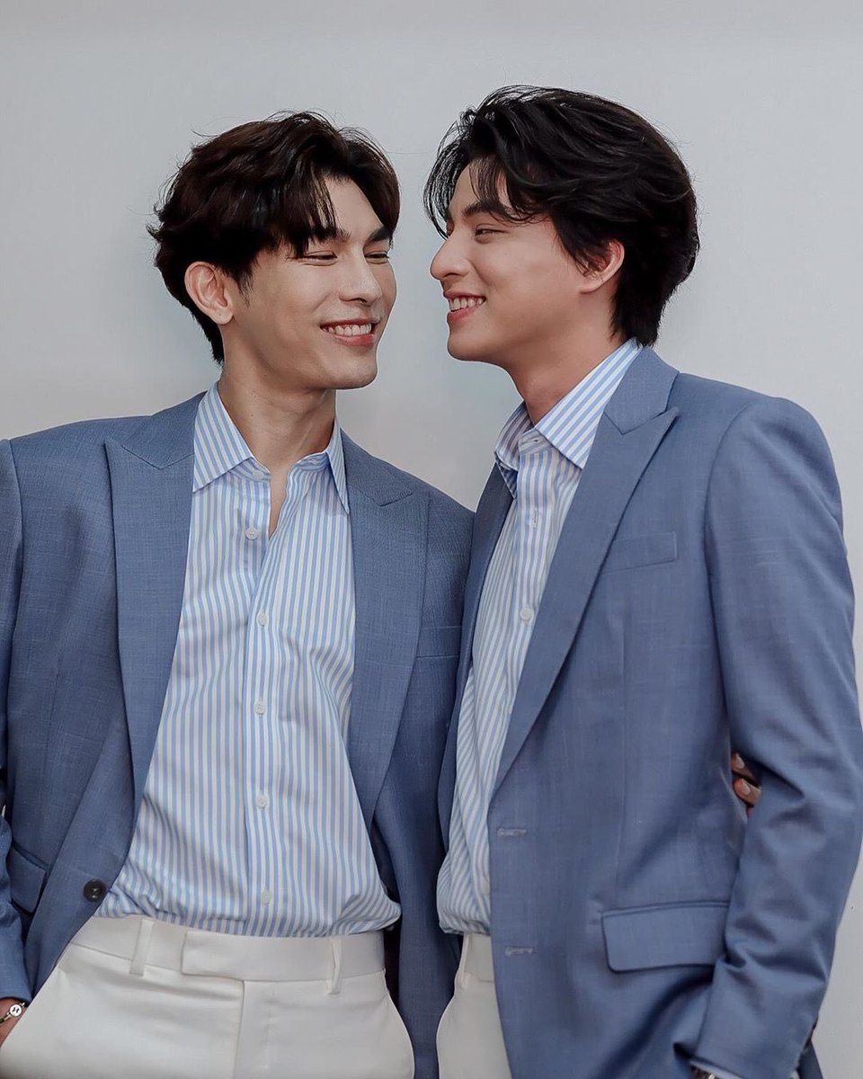 A thread where  #MewGulf become more in love the more you scroll down 