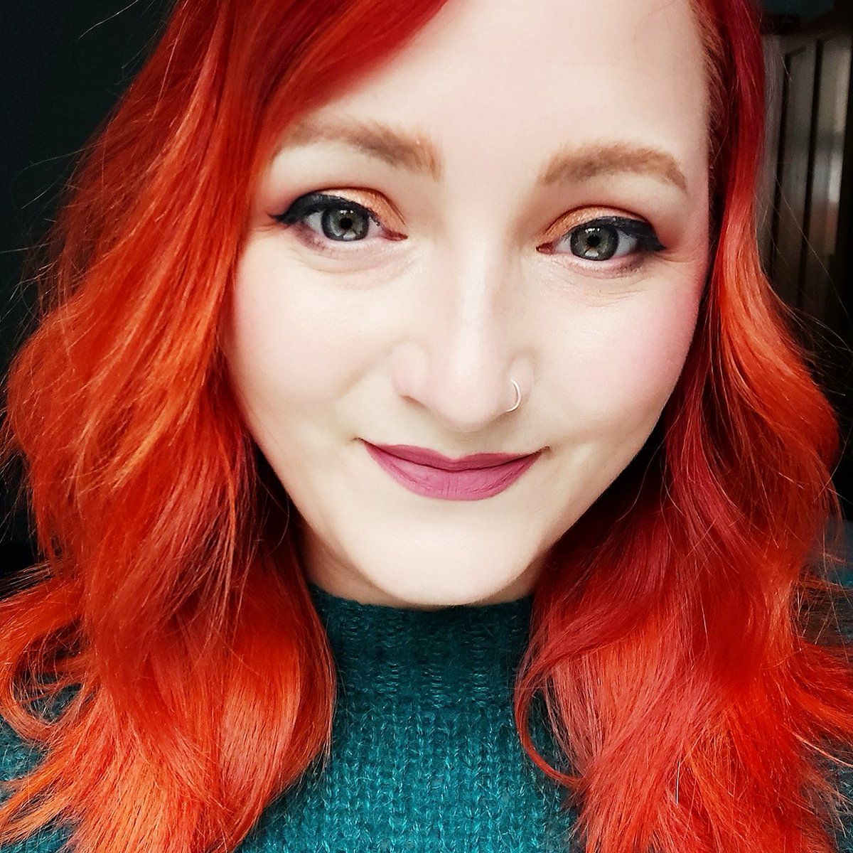 FringeyMagee's tweet photo. Actually made an effort to do my hair and makeup today! https://t.co/W7EaHFYnVT