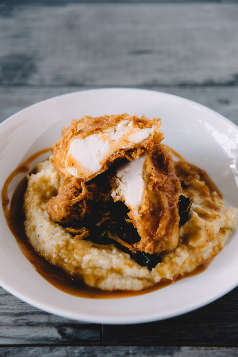 Is there ever a wrong time to enjoy crispy fried chicken and creamy white cheddar polenta? We don't think so 😜 So what's it going to be today Chop Shop fans, drop your top-picks in the comments! 

#denverrestaurants  #coloradocurbside