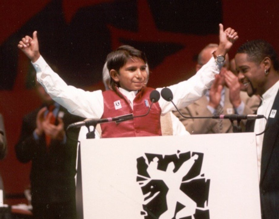LicypriyaK's tweet photo. This is a sad story. I can’t stop my tears😭 while typing this...
He is Iqbal Masih of Pakistan. He was murdered at the age of 12 just after receiving the Reebok Human Rights Award, in USA on 16 April 1995 for exposing child slavery in Pakistan. At 4, he was sold as a debt slave, https://t.co/cnJaypZ0Ng